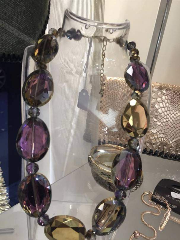 Vente collier élégant femme au Mans